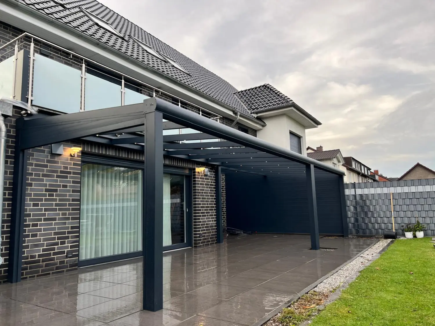 Schlosserei Güler-Terrassenüberdachung